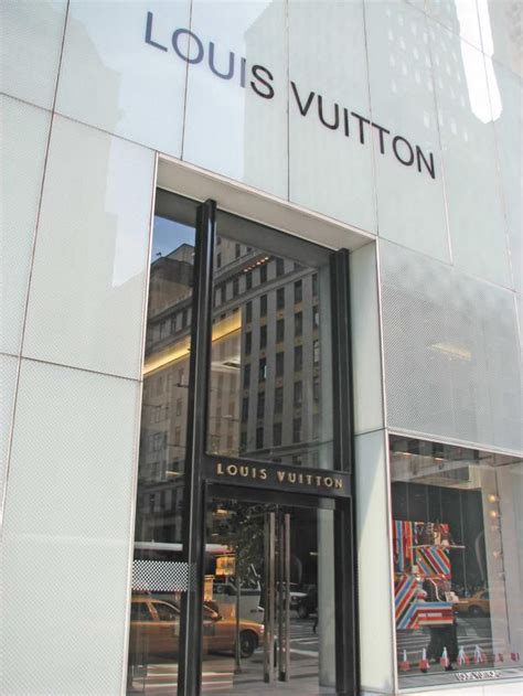 louis vuitton boston hours|louis vuitton 5th ave.